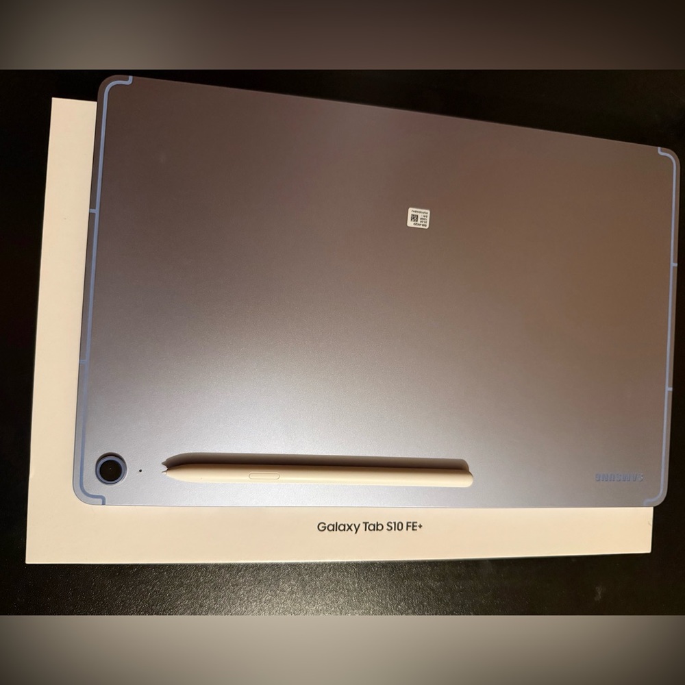 Samsung Galaxy Tab S10 FE+ Bundle
